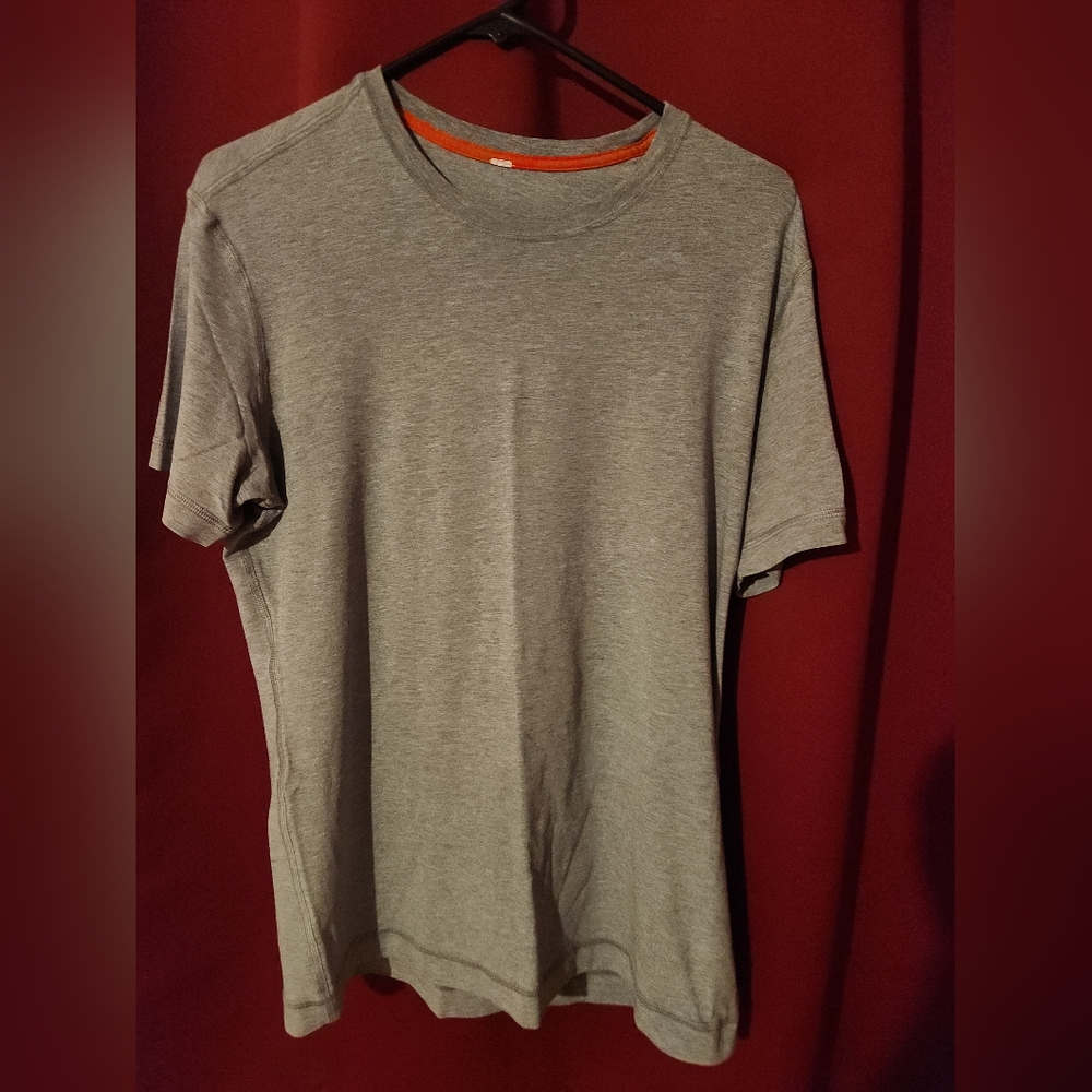 Mens Lululemon Gray T-Shirt with Orange Trim